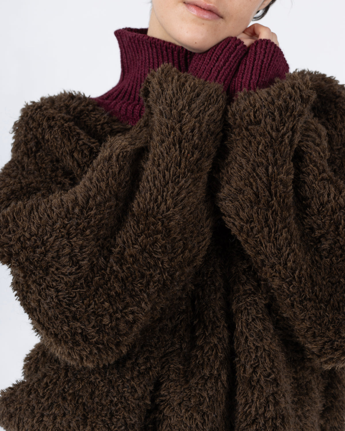 Bao Sweater, Earth
