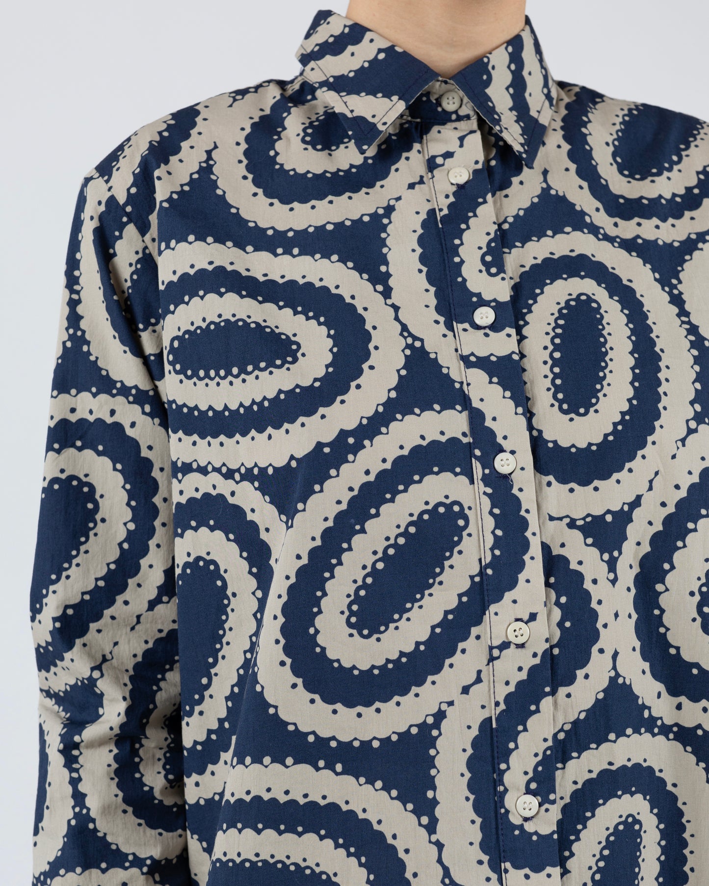 Swan Shirt, Doilies Print